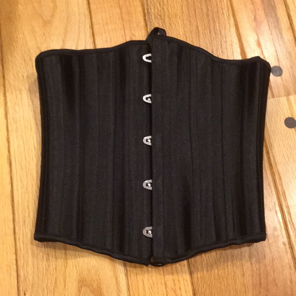Waist trainer